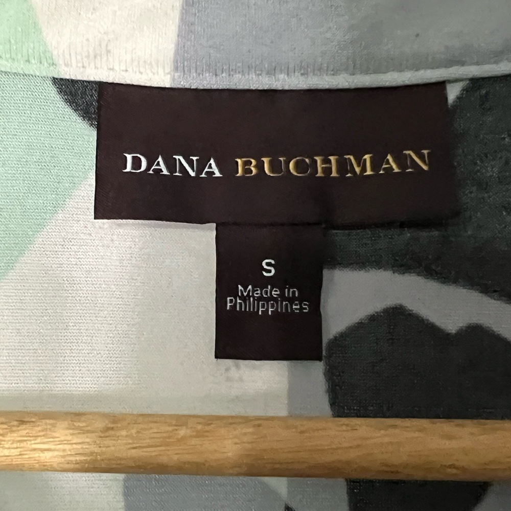 Dana Buchman Gray, Black, White and Mint Green Floral Print Button-Up Blouse - Picture 7 of 9